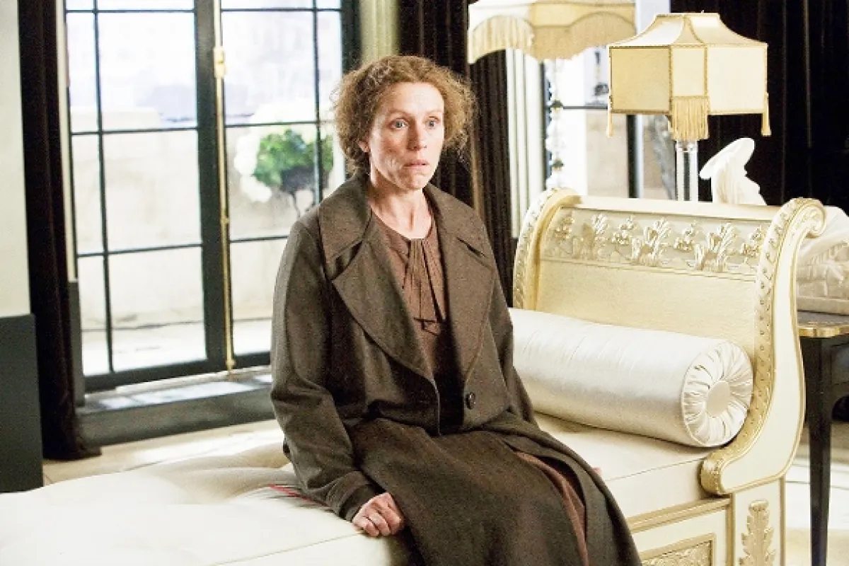 Veľký deň slečny Pettigrew (Miss Pettigrew Lives for a Day), 2008 - fotogaléria