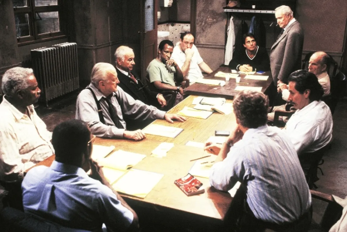 Dvanáct rozhněvaných mužů (12 Angry Men), 1997 - fotogaléria