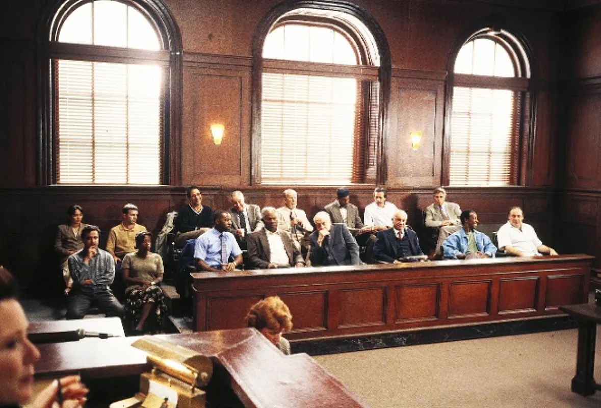 Dvanáct rozhněvaných mužů (12 Angry Men), 1997 - fotogaléria