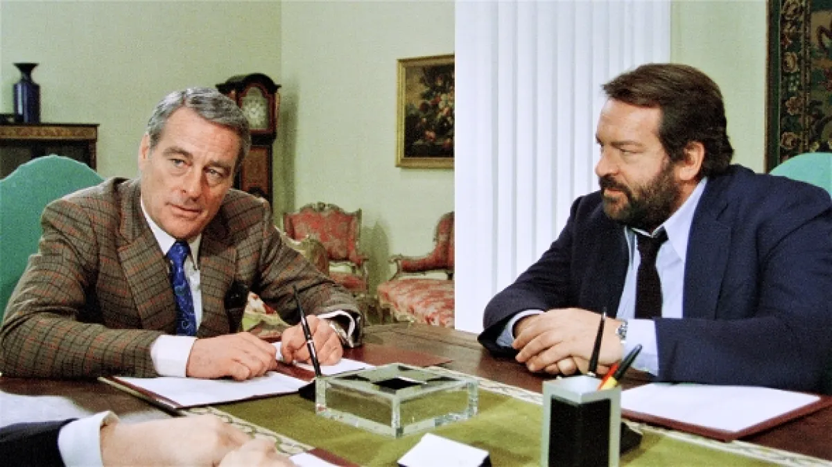 Policajt v Hongkongu (Piedone a Hong Kong), 1975 - fotogaléria
