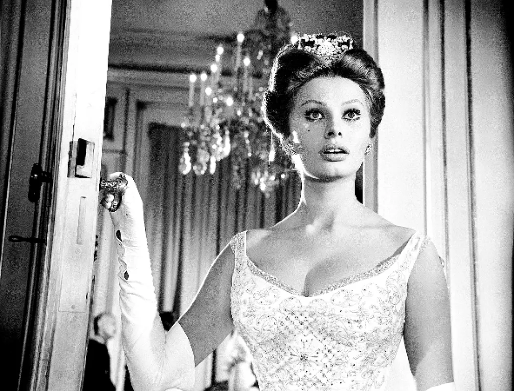 Prídych škandálu (A Breath of Scandal), 1960 - fotogaléria