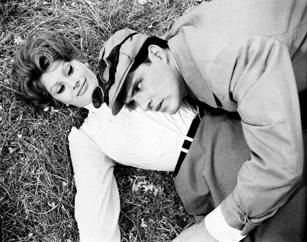 Prídych škandálu (A Breath of Scandal), 1960 - fotogaléria