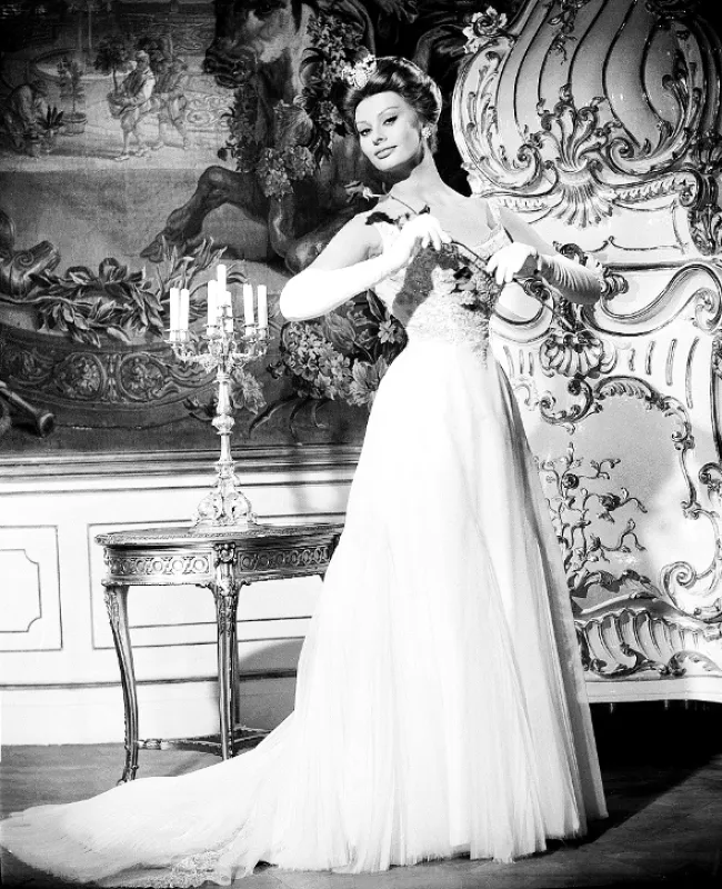 Prídych škandálu (A Breath of Scandal), 1960 - fotogaléria