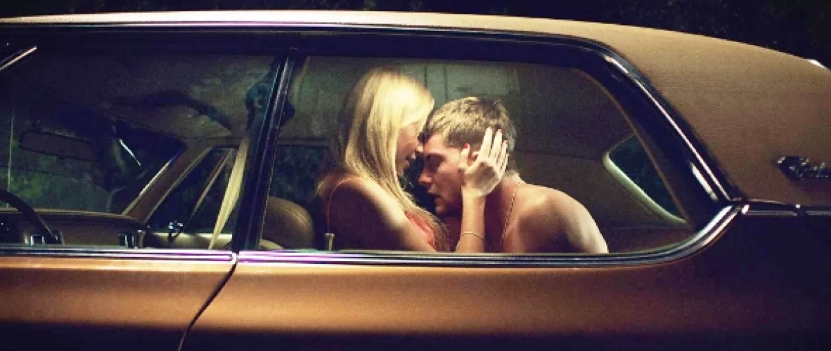 Neutečeš (It Follows), 2014 - fotogaléria