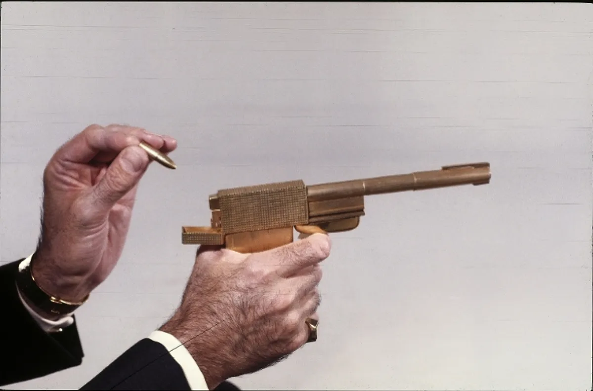 Muž se zlatou zbraní (The Man with the Golden Gun), 1974 - fotogaléria