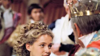 O spiacej princeznej, šípkových ružiach a urazenej víle