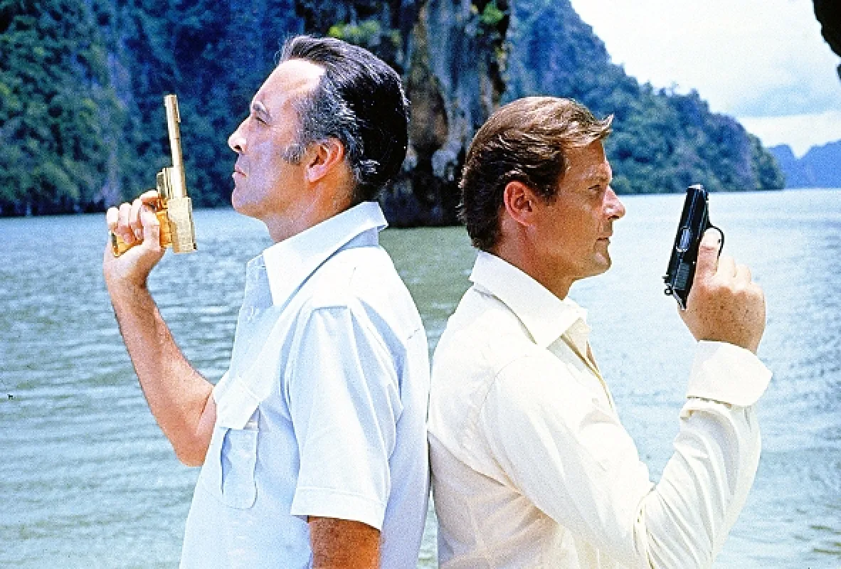 James Bond: Muž so zlatou zbraňou (The Man with the Golden Gun), 1974 - fotogaléria