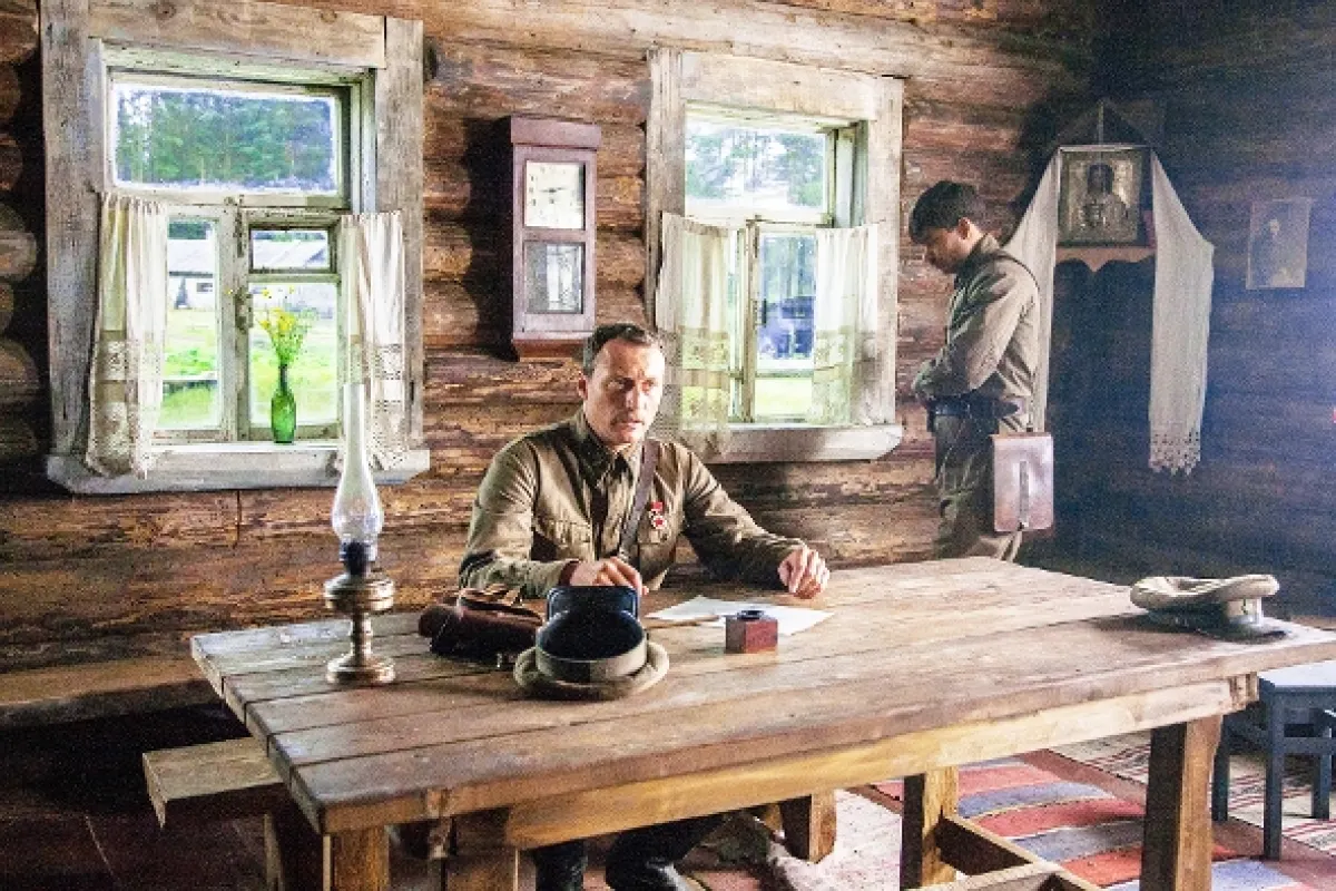 A jitra jsou zde tichá (A zori zděs tichije...), 2015 - fotogaléria