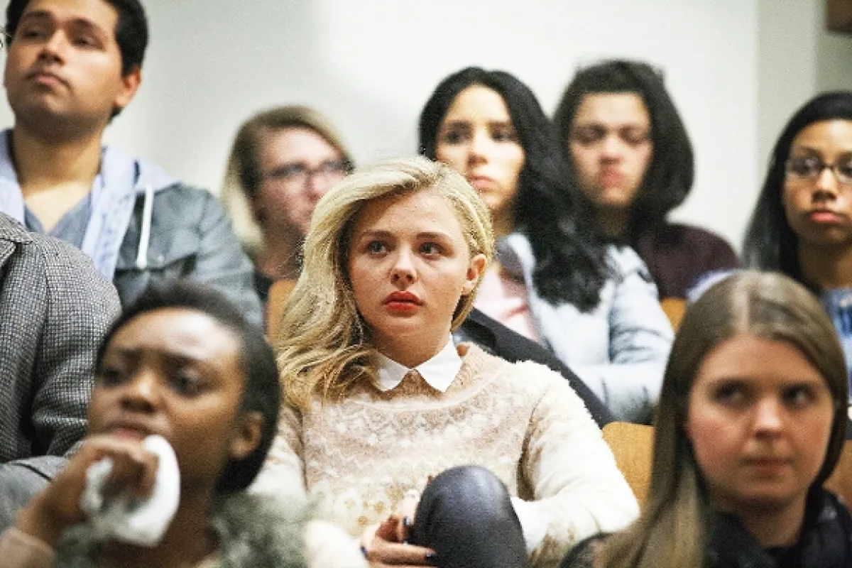 Vražda na strednej (November Criminals), 2017 - fotogaléria