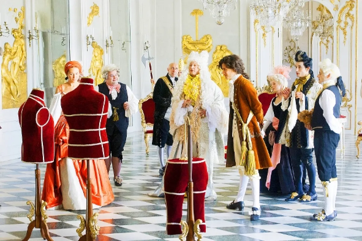 Cisárove nové šaty (Des Kaisers neue Kleider), 2010 - fotogaléria