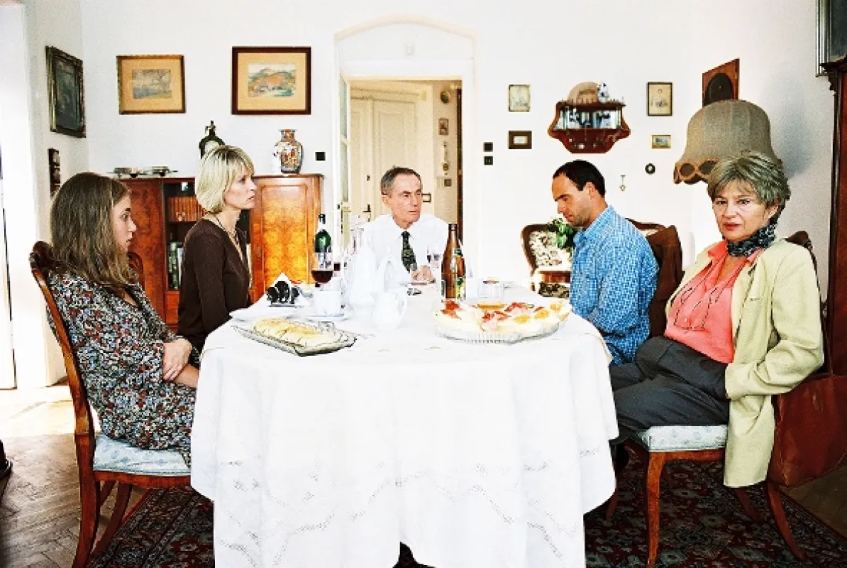 Horem pádem, 2004 - fotogaléria