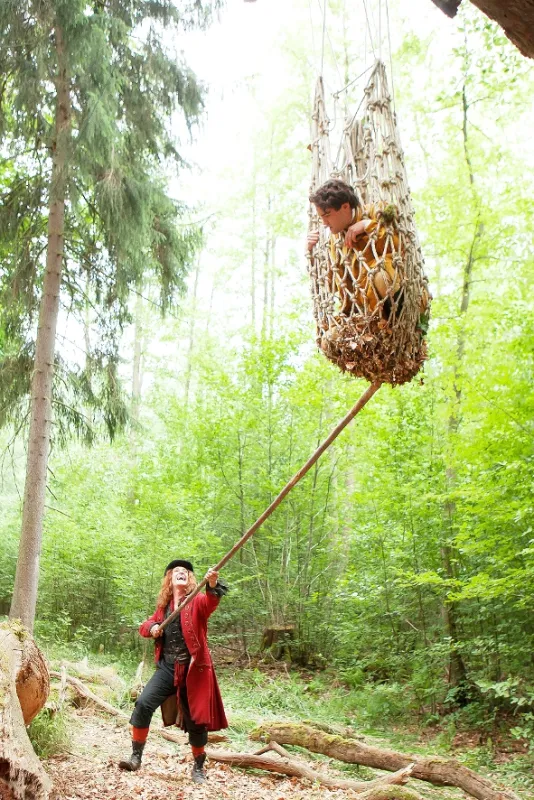 Medvědí princ (Der Prinz im Bärenfell), 2015 - fotogaléria