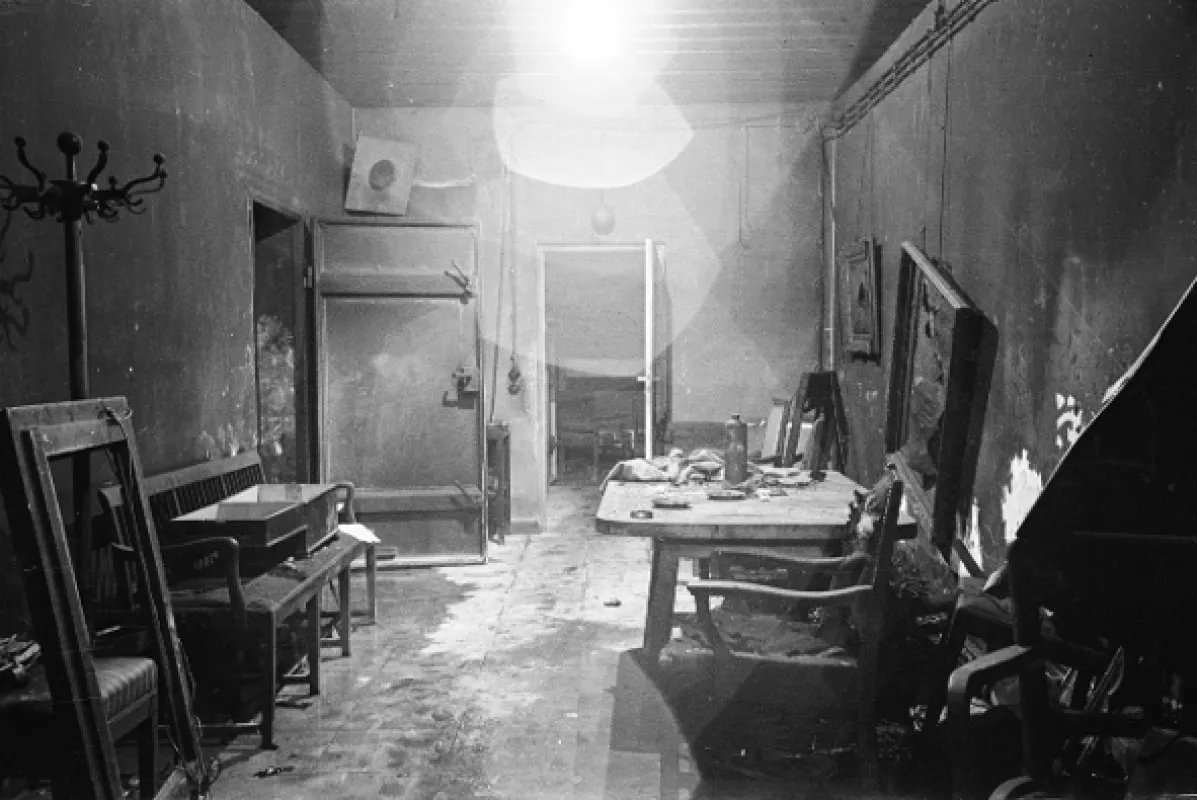 Bunkr: Poslední dny Adolfa Hitlera (Führerbunker: Adolf Hitler’s Final Days), 2020 - fotogaléria