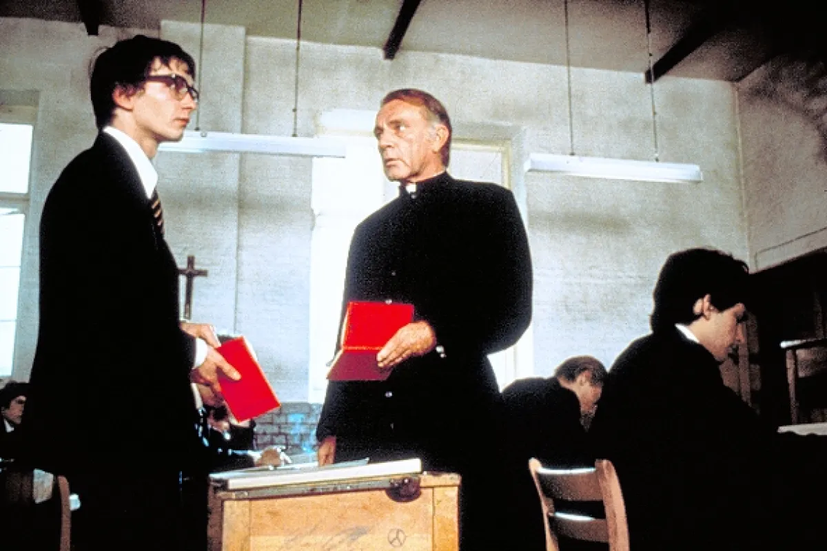 Zproštění viny (Absolution), 1978 - fotogaléria