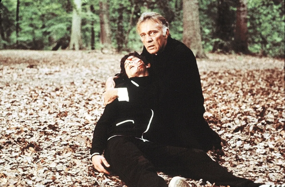Zproštění viny (Absolution), 1978 - fotogaléria