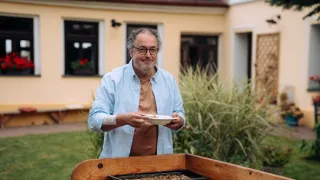 Príbehy starých krčiem 2 (3/8)