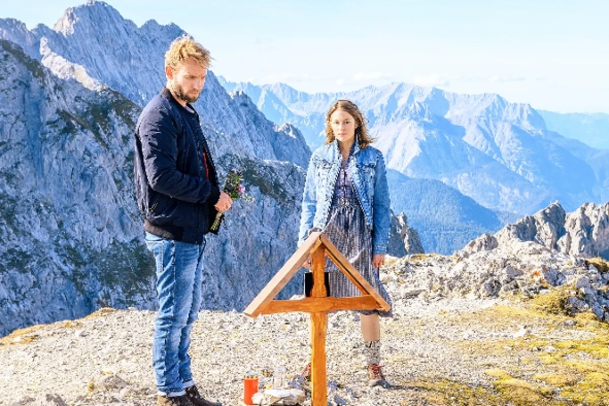 Alpskí policajti: Zabijak s kušou (Einsatz in den Alpen: Der Armbrustkiller), 2022 - fotogaléria