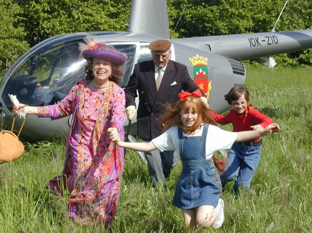 Mach, Šebestová a kouzelné sluchátko, 2001 - fotogaléria