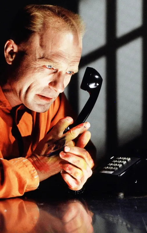 Vražedné alibi (Just Cause), 1995 - fotogaléria