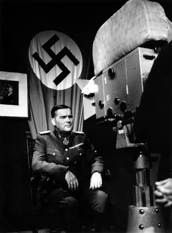 Sám vojak v poli, 1964 - fotogaléria
