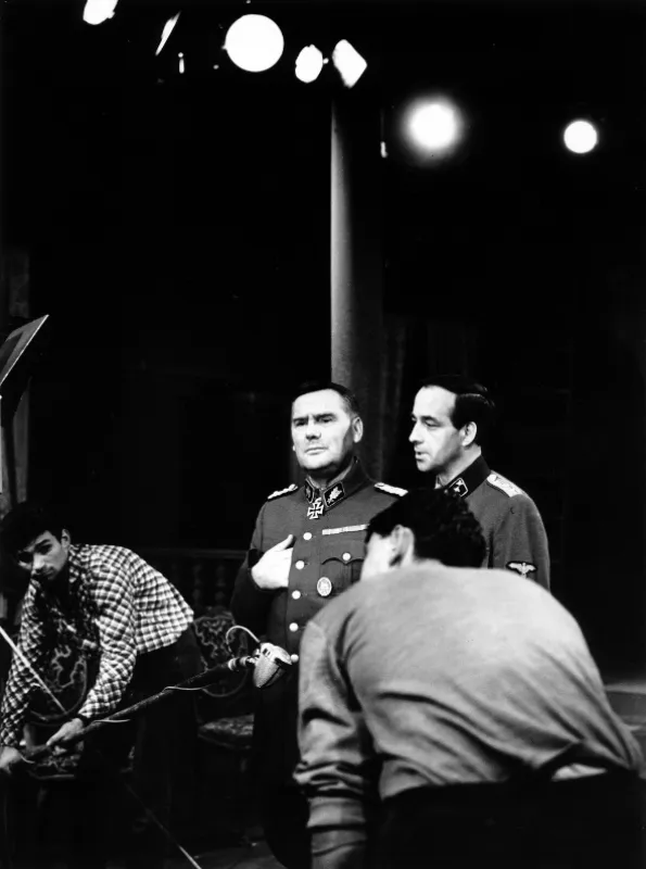 Sám vojak v poli, 1964 - fotogaléria