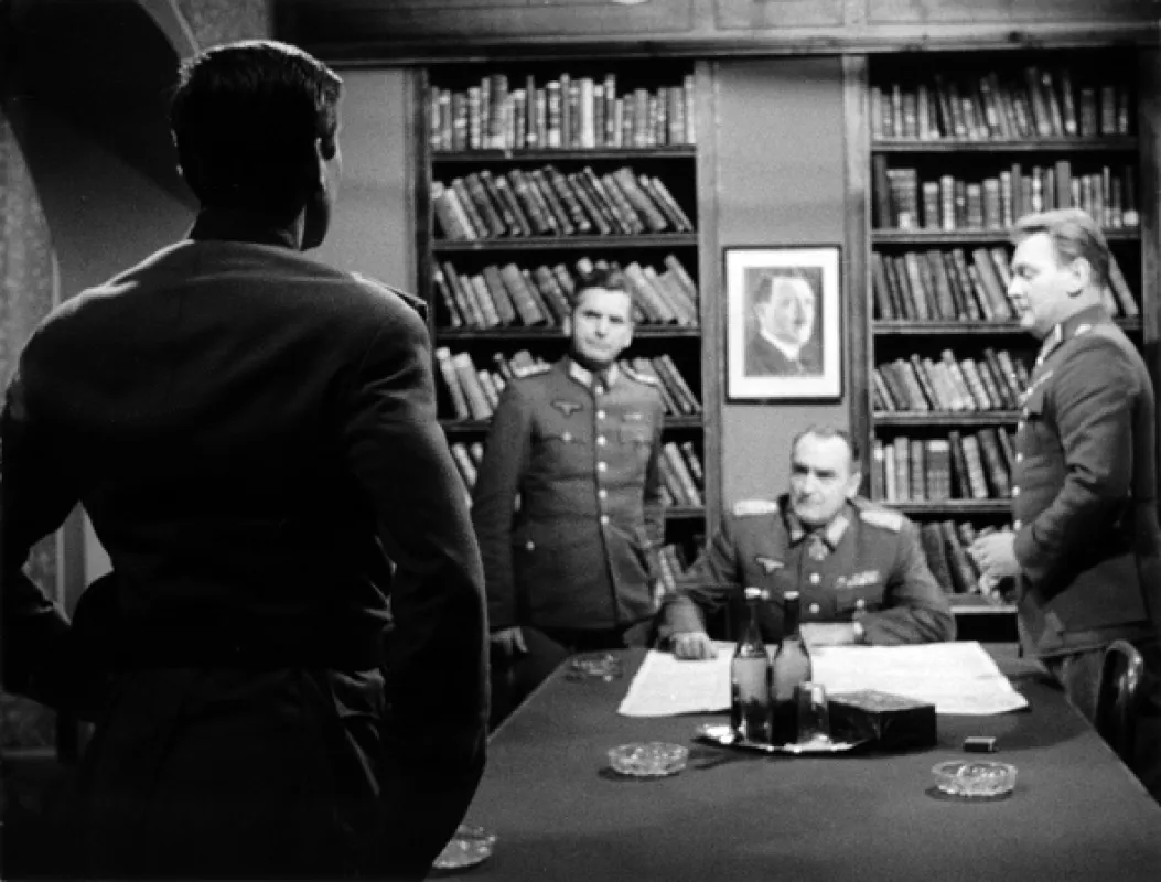 Sám vojak v poli, 1964 - fotogaléria