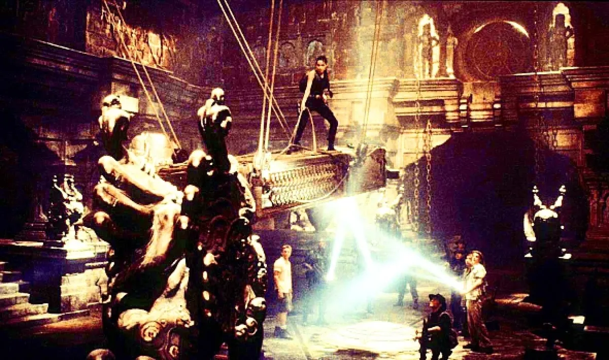 Lara Croft - Tomb Raider (Lara Croft: Tomb Raider), 2001 - fotogaléria