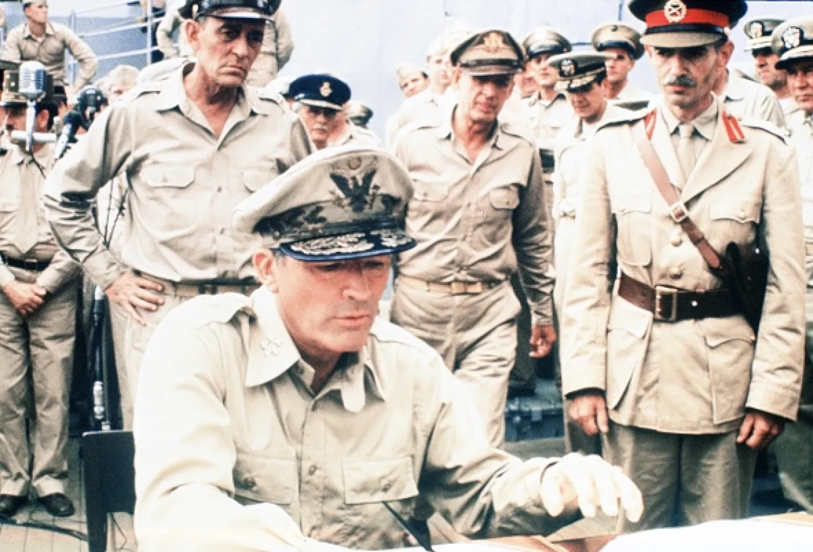 Generál MacArthur (MacArthur), 1977 - fotogaléria