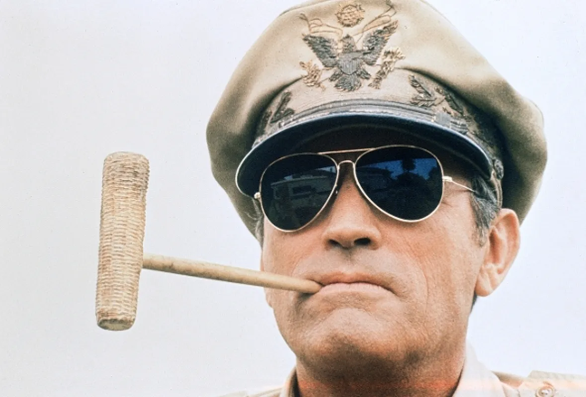 Generál MacArthur (MacArthur), 1977 - fotogaléria