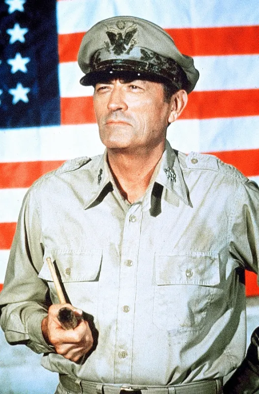 Generál MacArthur (MacArthur), 1977 - fotogaléria