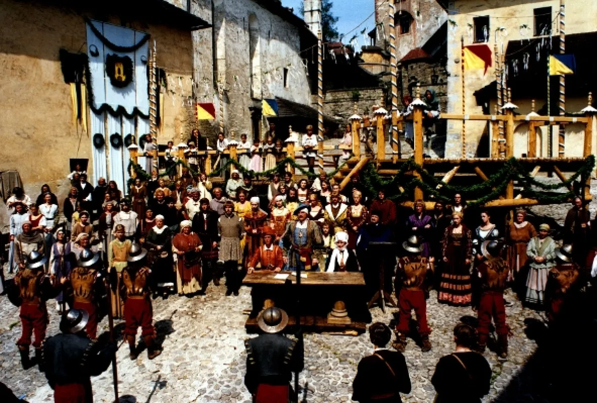 Sokoliar Tomáš, 2000 - fotogaléria