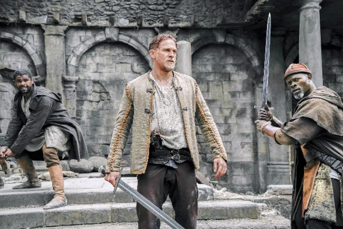Kráľ Artuš: Legenda o meči (King Arthur: Legend of the Sword), 2017 - fotogaléria