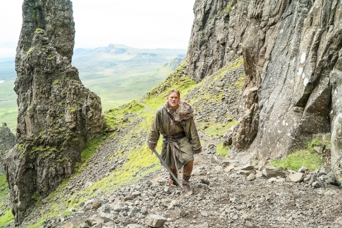 Kráľ Artuš: Legenda o meči (King Arthur: Legend of the Sword), 2017 - fotogaléria