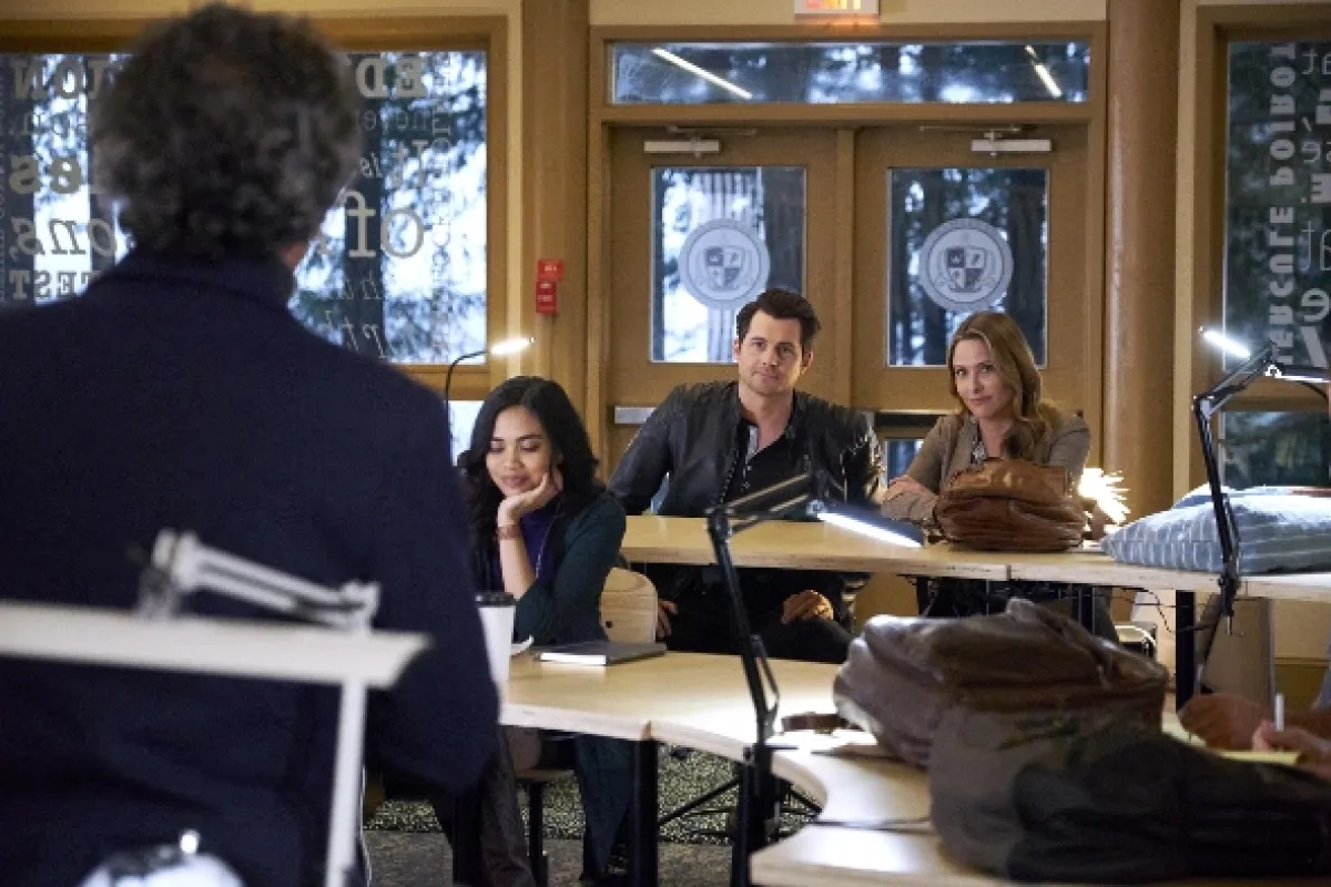 Záhady pro začátečníky (Mystery 101: Dead Talk), 2019 - fotogaléria