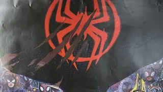 Spider-Man: Napříč paralelními světy
