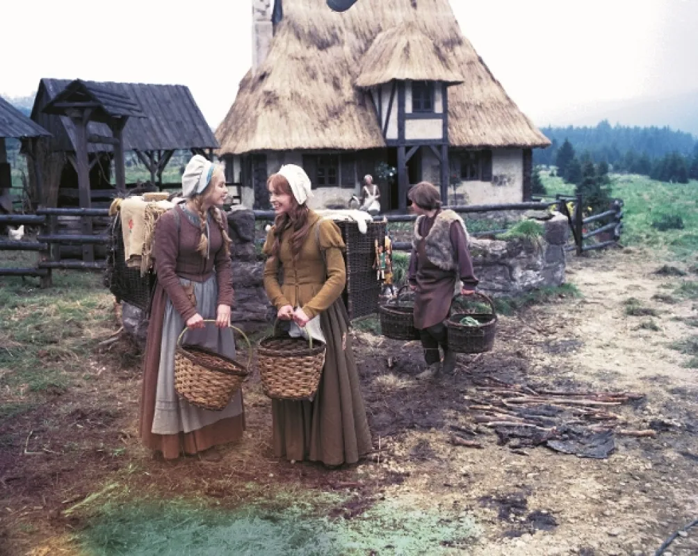 Sněženka a Růženka (Schneeweißchen und Rosenrot), 1978 - fotogaléria