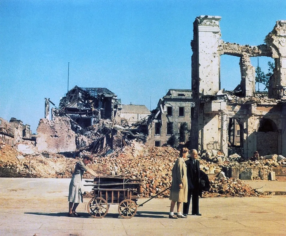 Berlín 1945 (Berlin 1945), 2020 - fotogaléria