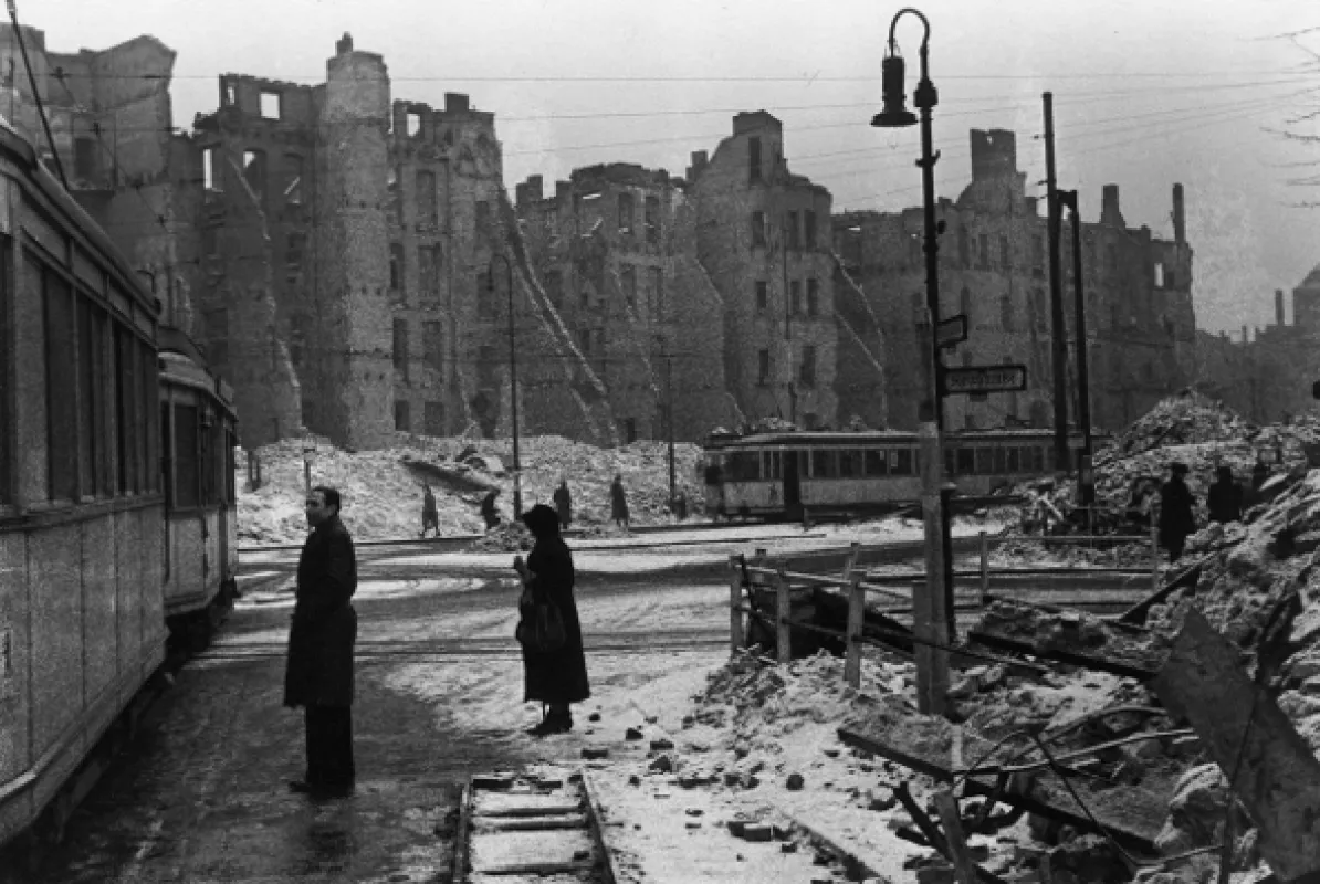Berlín 1945 (Berlin 1945), 2020 - fotogaléria