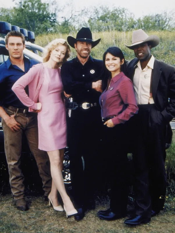 Walker, a texasi kopó (Walker Texas Ranger VIII), 2001 - fotogaléria