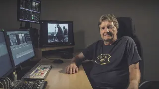 Haló, hlásí se redaktor Laufer!