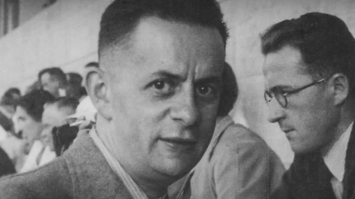 Haló, hlásí se redaktor Laufer!, 2021 - fotogaléria