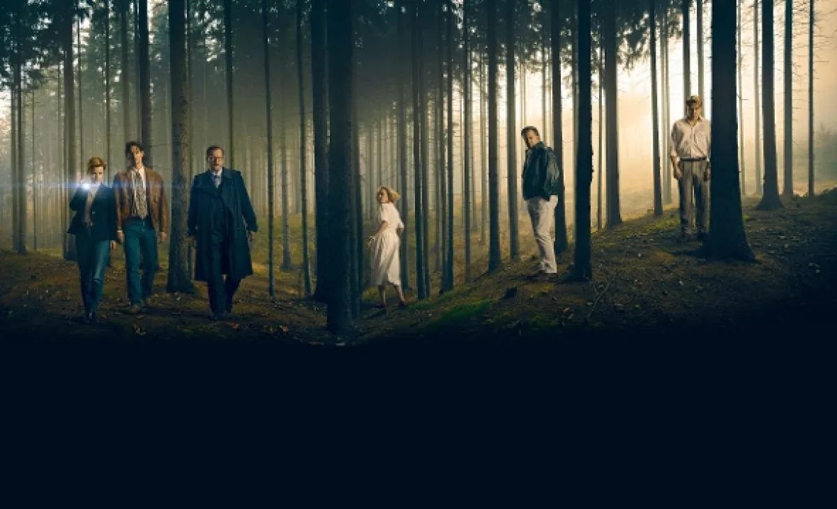 Temný les (Das Geheimnis des Totenwaldes), 2020 - fotogaléria