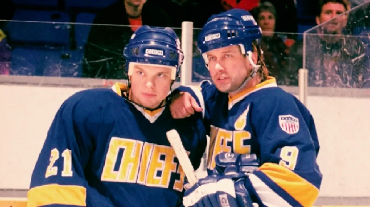 Nakládačka 2: Zpátky na led (Slap Shot 2: Breaking The Ice), 2002 - fotogaléria