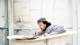 Okno do hřbitova