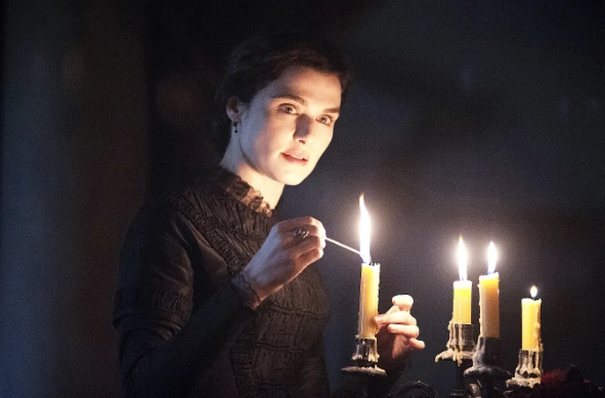 Moja sesternica Rachel (My Cousin Rachel), 2017 - fotogaléria