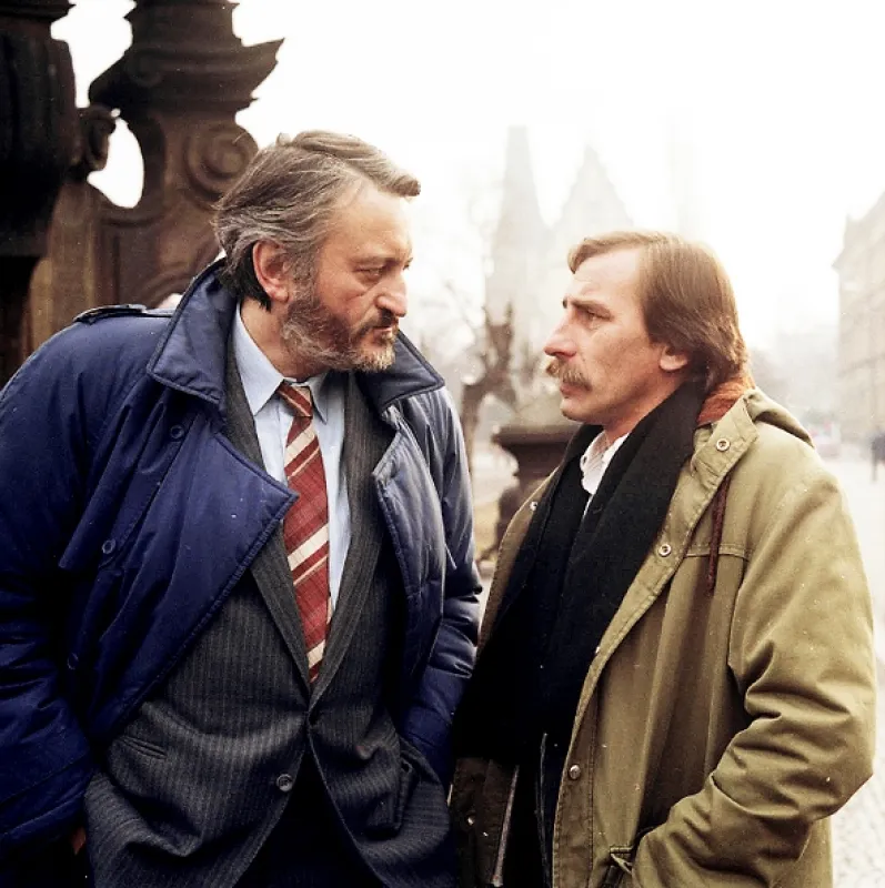 Vážení přátelé, ano (Yes, My Dear Friends!), 1989 - fotogaléria