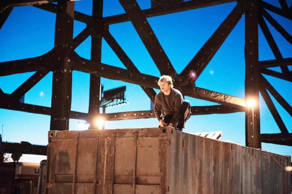 Muž na hrane (Man on a Ledge), 2012 - fotogaléria