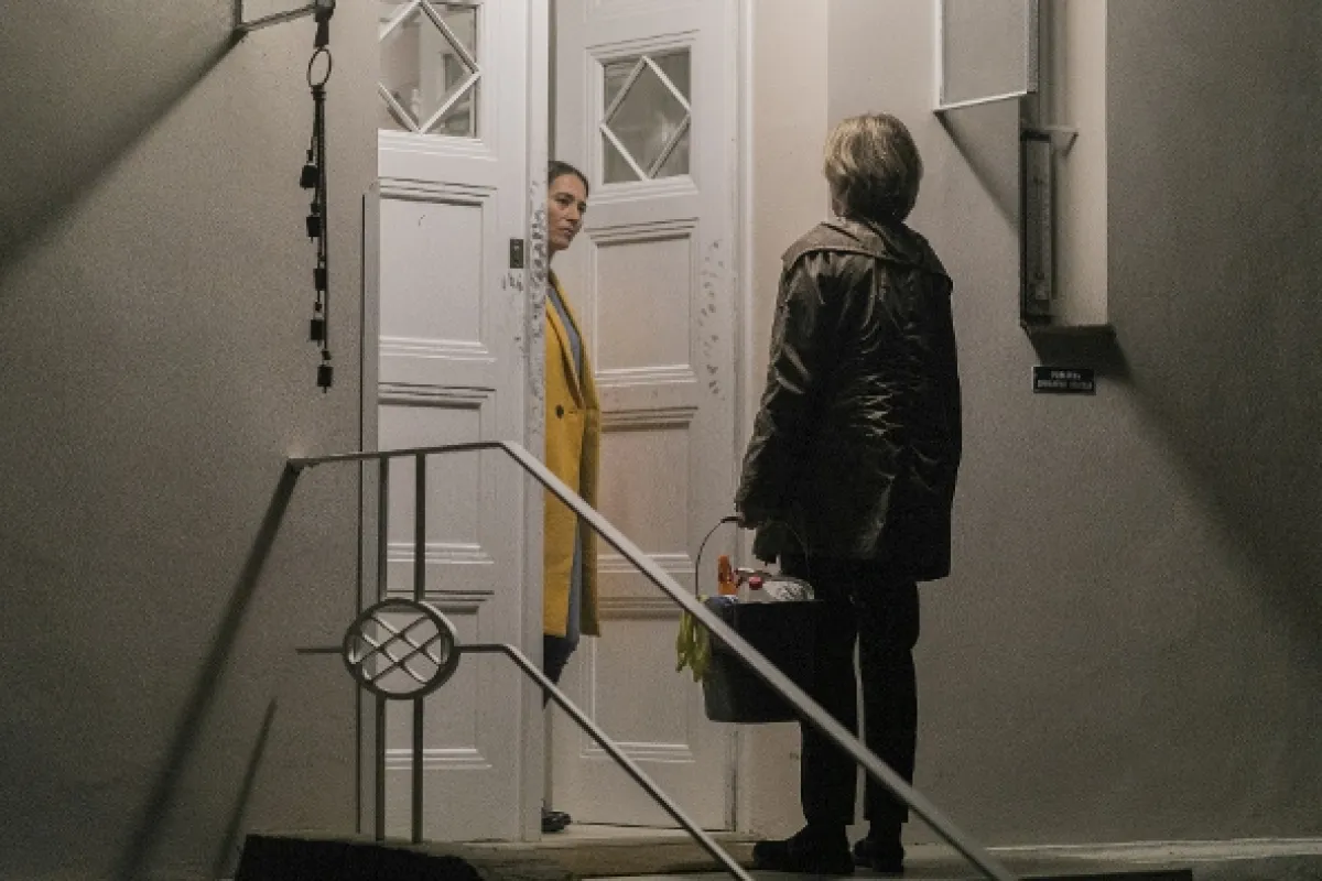 Policajti a nemluvňa, 2020 - fotogaléria