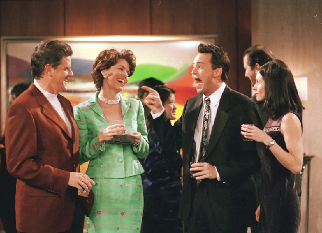 Přátelé (Friends V: The One Where Ross Moves In), 1998 - fotogaléria