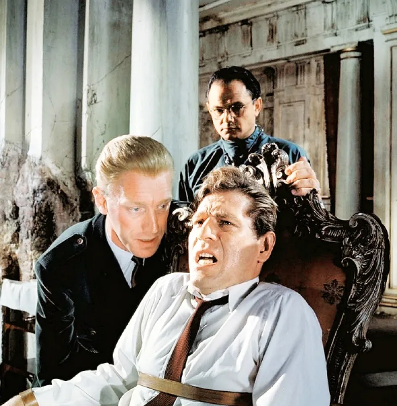 Quillerovo memorandum (Quiller Memorandum, The), 1966 - fotogaléria